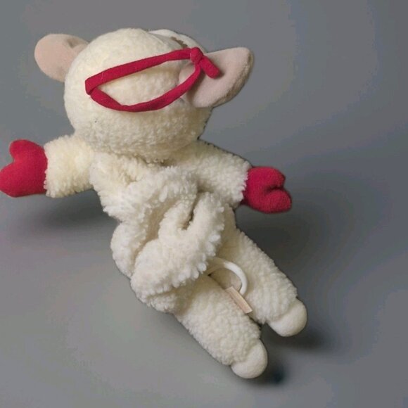 VTG 1993 Lamb Chop Musical Crib Stroller Pull Toy Twinkle Twinkle Little Star - Picture 2 of 6